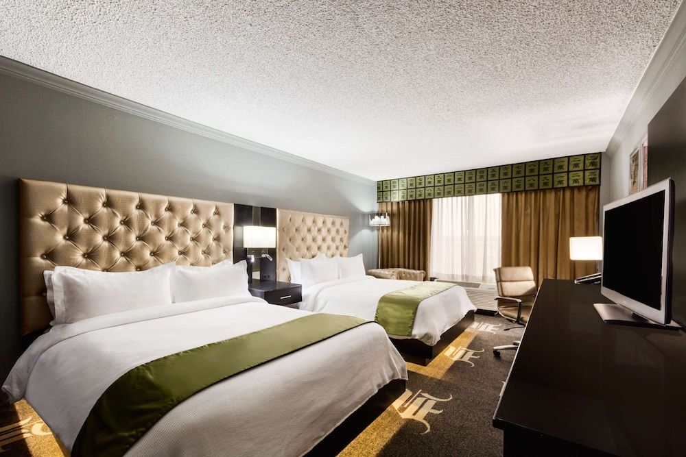 Room, 2 Queen Beds, Accessible, Non Smoking