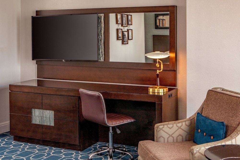 undefined Hotel Adagio, Autograph Collection 7