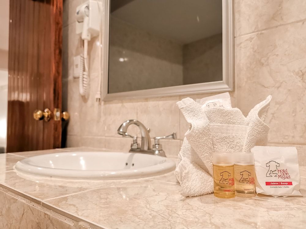 Hotel Don Miguel Traditional Triple Room, 1 Bedroom 6