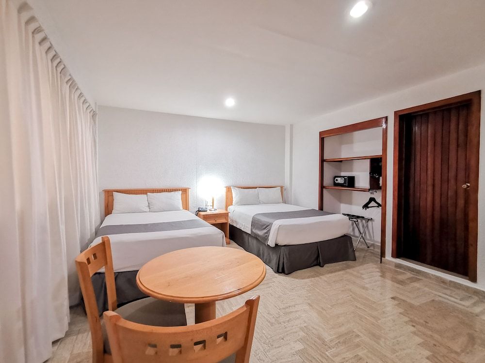 Hotel Don Miguel Double Room 4