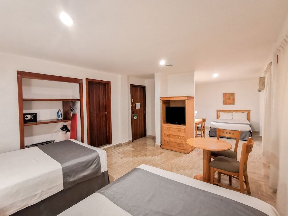 Hotel Don Miguel Traditional Triple Room, 1 Bedroom 3