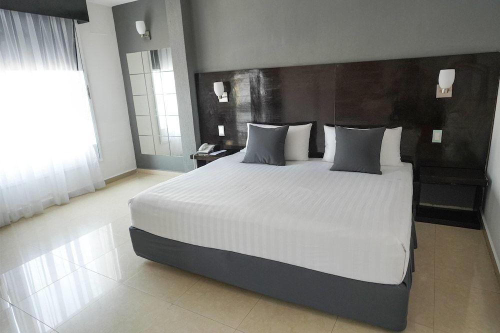 Junior Suite, 1 King Bed with Sofa bed, Non Smoking