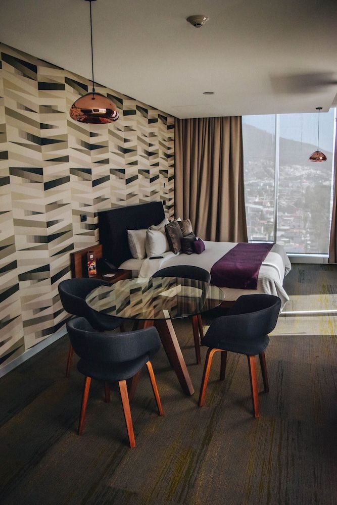 Hotel Belo Grand Morelia Master Suite 1 king bed and 2 Double Bed 9