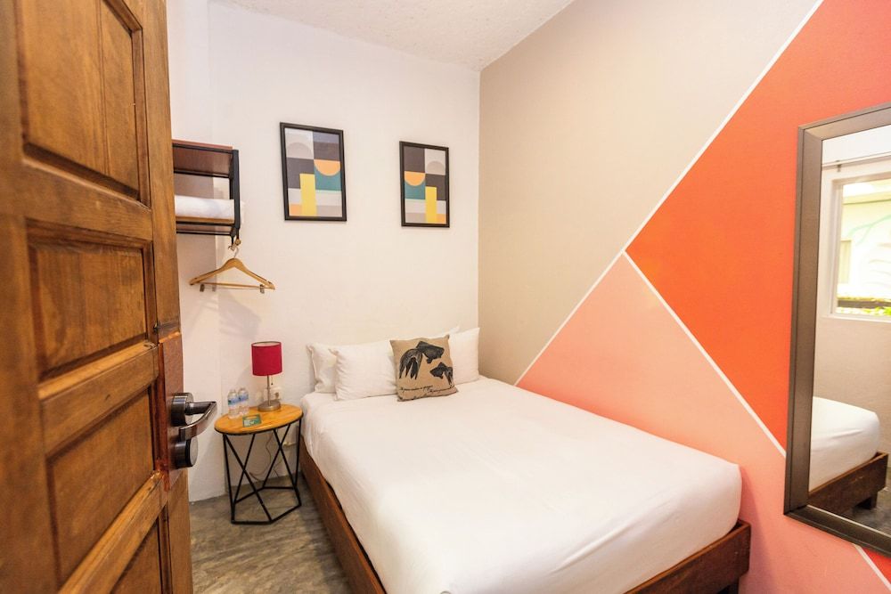 Nílu Cancun Downtown by Selina Room, Shared Bathroom (Compact Private) 3