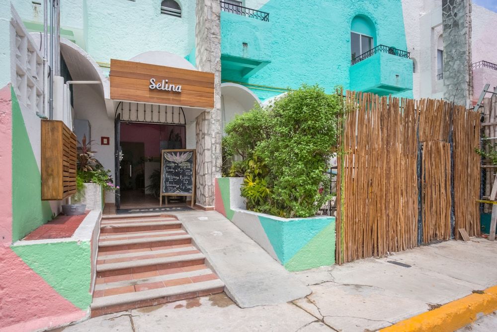 undefined Nílu Cancun Downtown by Selina 5