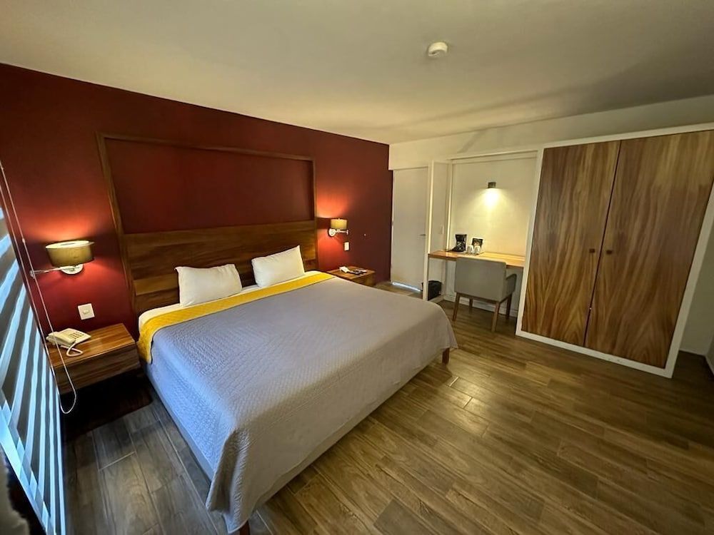 Hotel Boutique Abad Deluxe Room, 1 King Bed 8