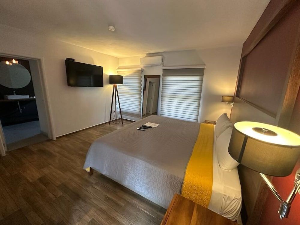 Hotel Boutique Abad Deluxe Room, 1 King Bed 10