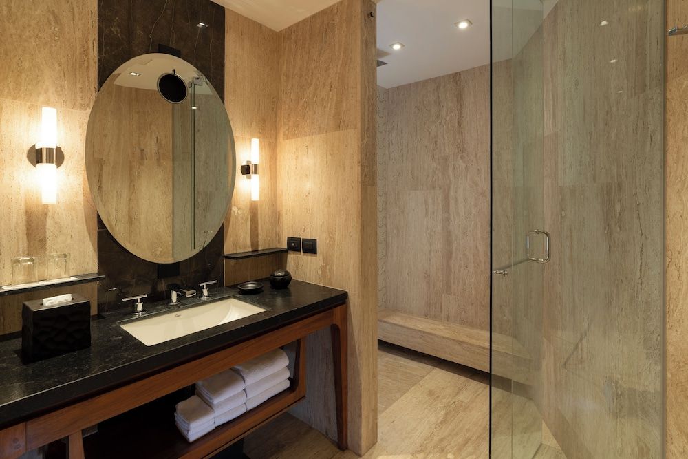 Hyatt Centric Playa del Carmen - Downtown House & Beach House 1 Queen Bed (Downtown House) 5