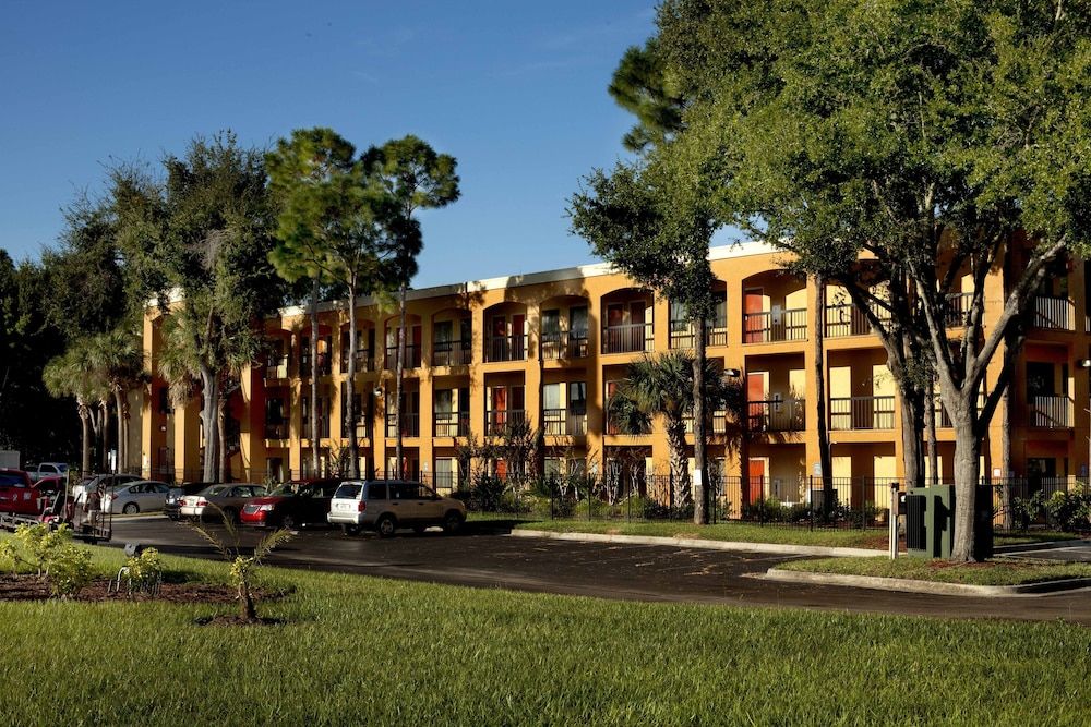 undefined Mi Casa Hotel 2