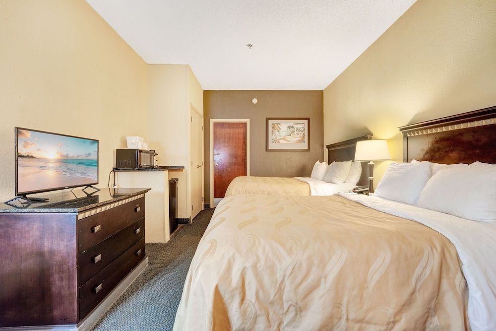 undefined Mi Casa Hotel 9