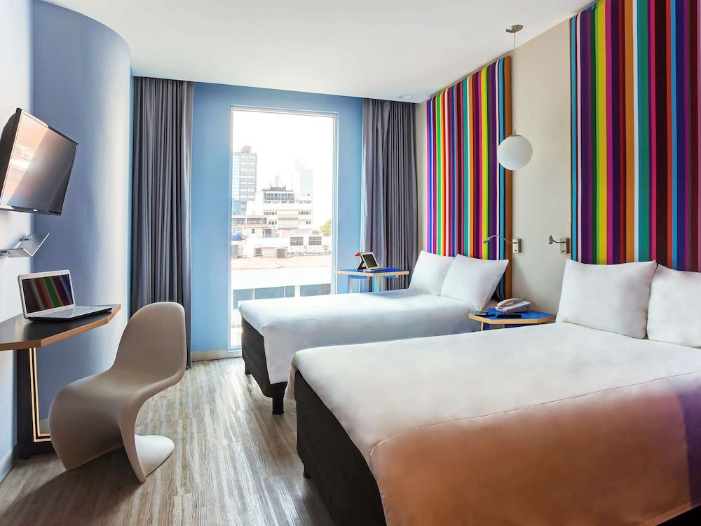 undefined ibis Styles Mexico Reforma 3