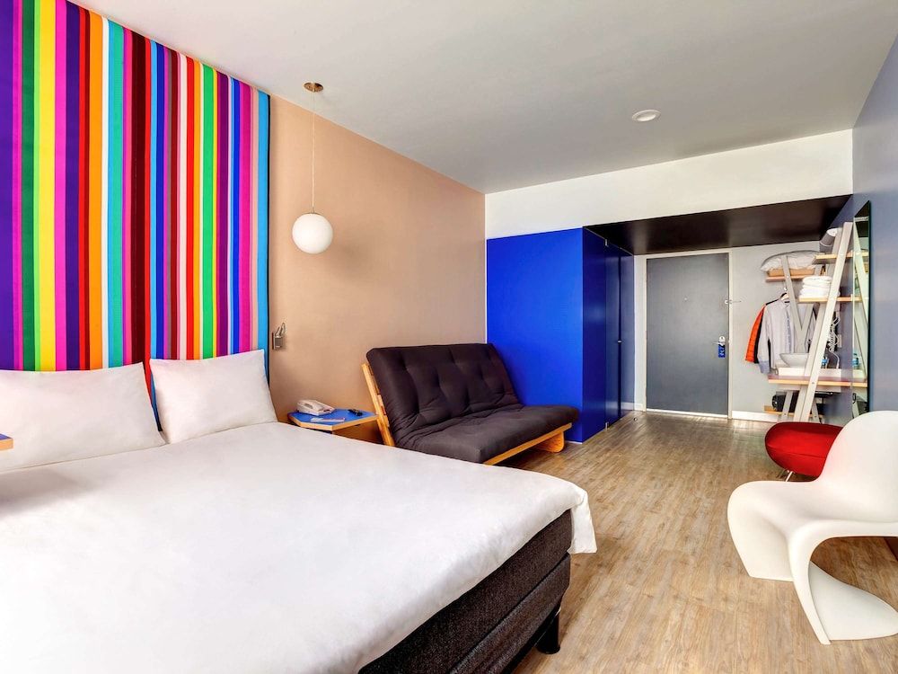 undefined ibis Styles Mexico Reforma