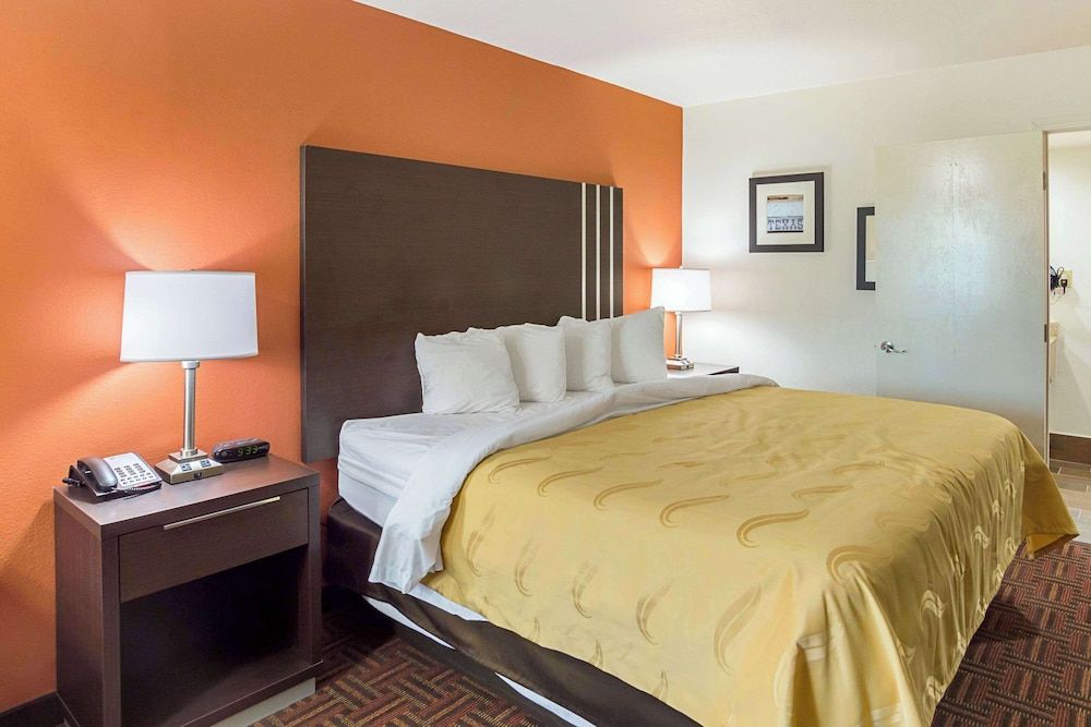 undefined Quality Inn 10