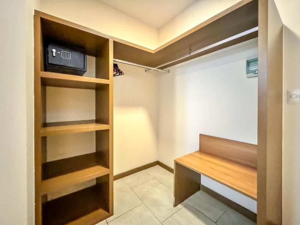 Hotel Grand Fifty Suites Comfort Suite, Multiple Beds 5