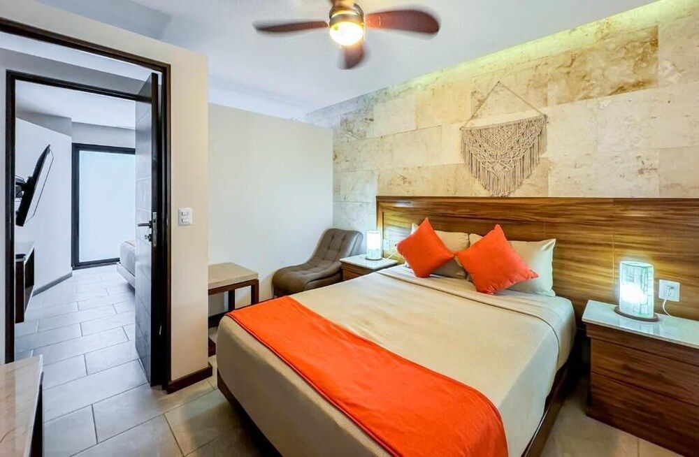 undefined Hotel Grand Fifty Suites 9