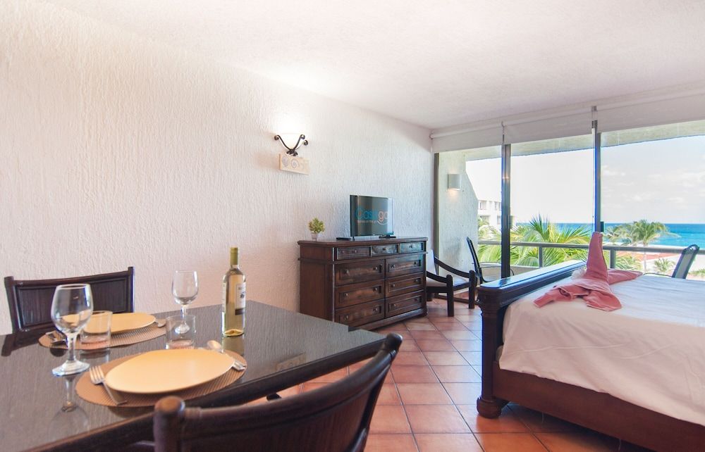 Solymar Condo by Casago Superior Studio Suite, Ocean View 7