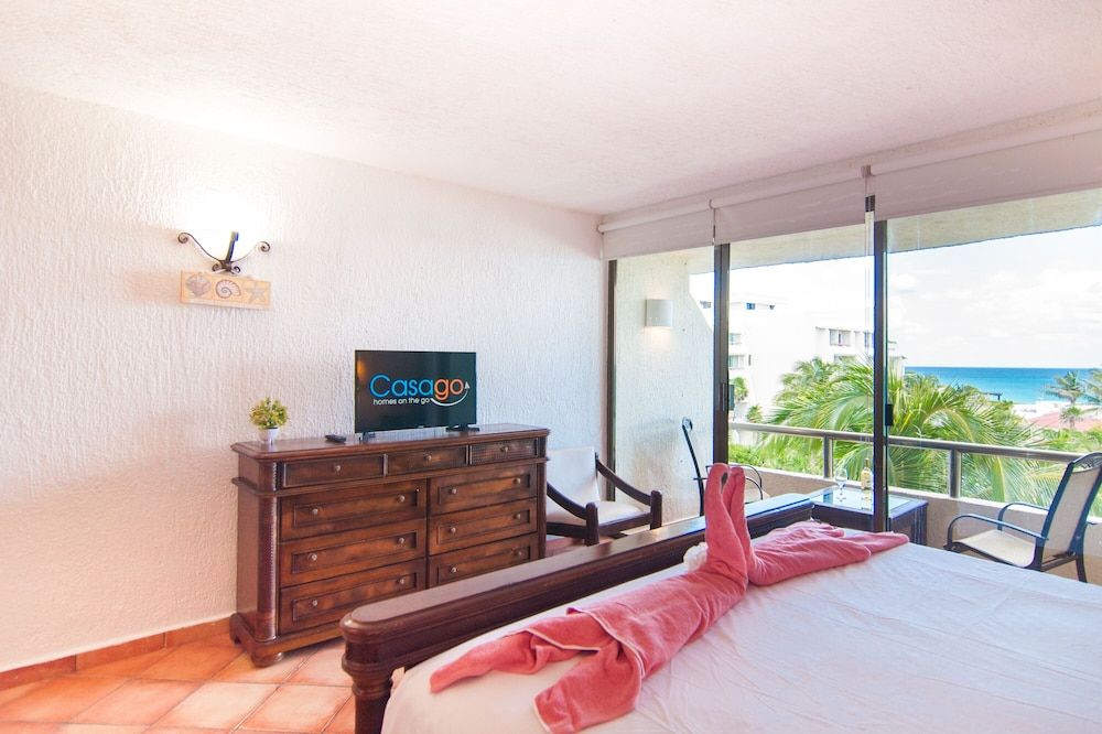 Solymar Condo by Casago Superior Studio Suite, Ocean View 4