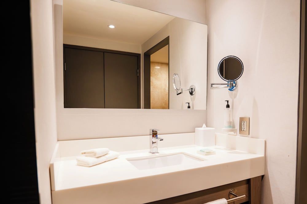 Hilton Garden Inn Mexico City Santa Fe Room, 2 Double Beds, Non Smoking 4