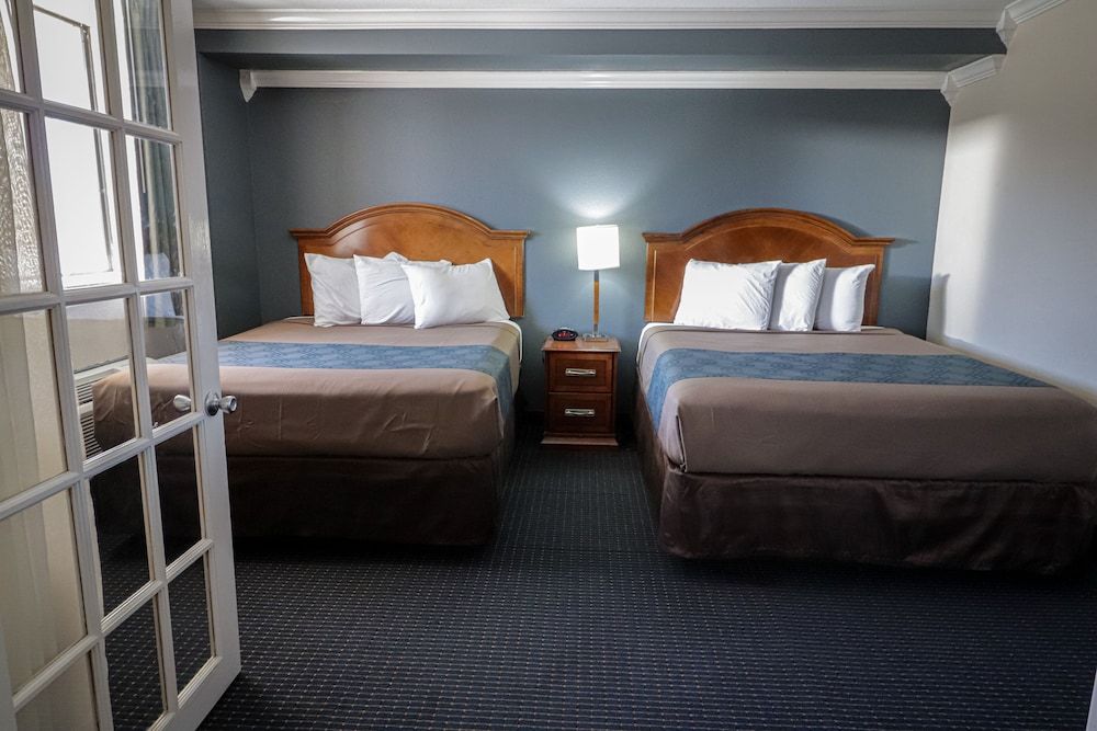 Family Room, Multiple Beds, Non Smoking