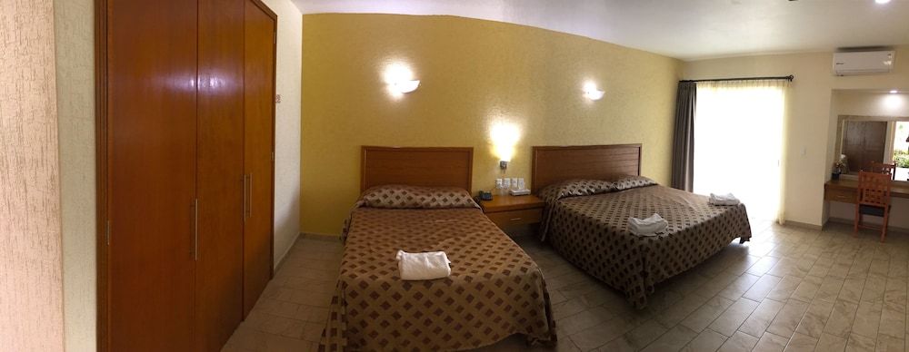 Hotel JS Superior Room with Air Conditioning 2