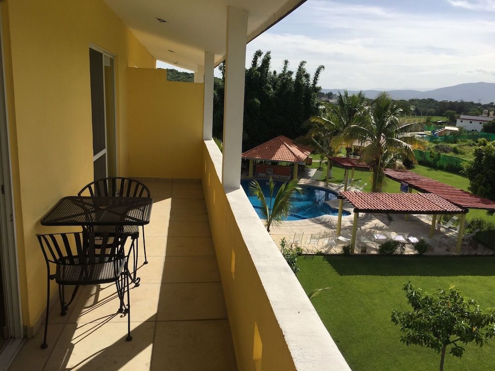 Hotel JS Premium room with Air conditioning and Bathub 3