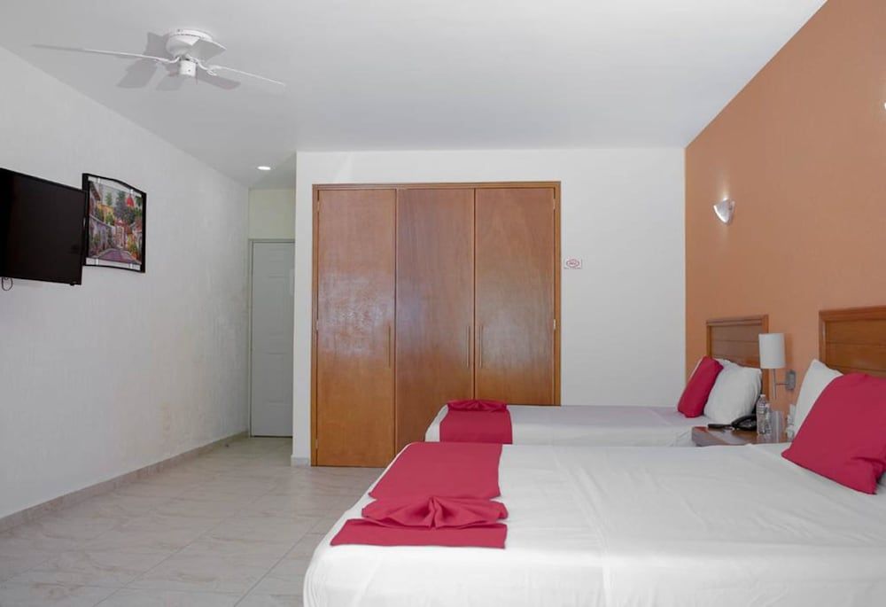 Hotel JS Superior Room with Air Conditioning 3