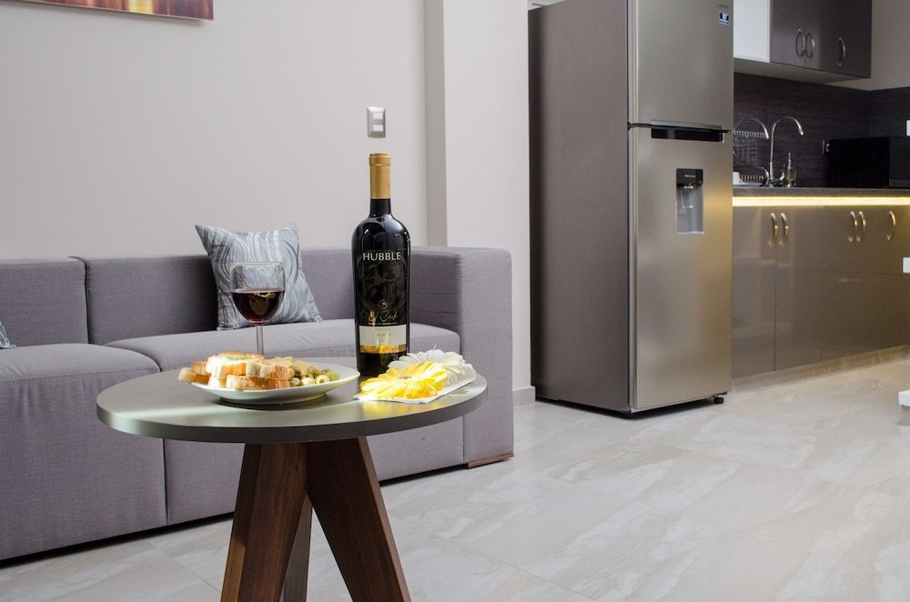 JTowers Executive Room, 1 Queen Bed 12