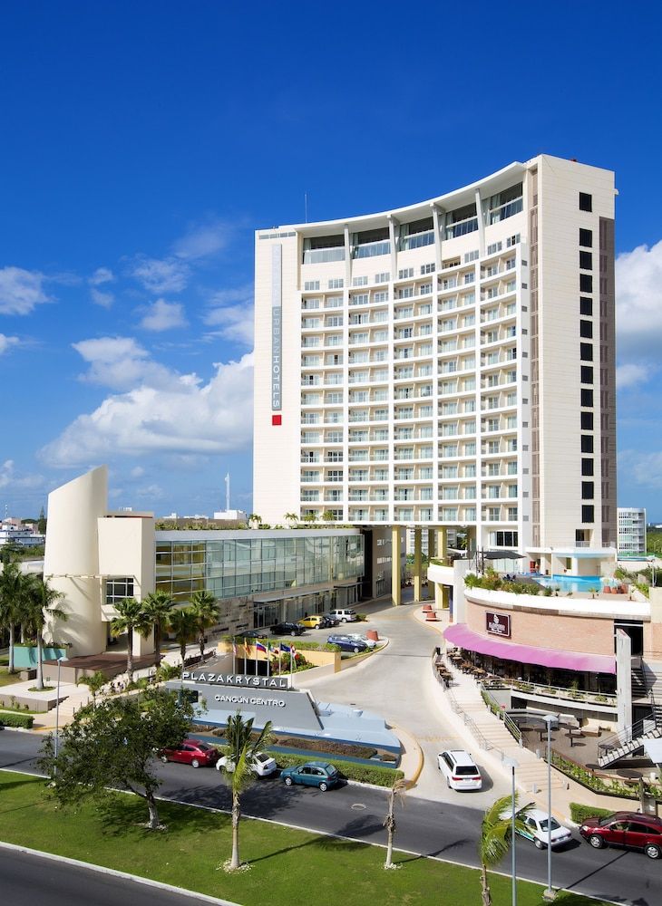 undefined Krystal Urban Cancun & Beach Club 9