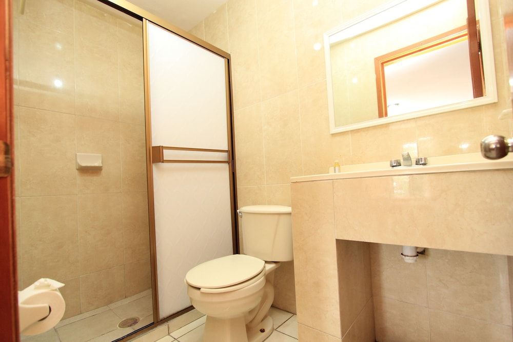 Hotel Conquistadores Triple Room 3