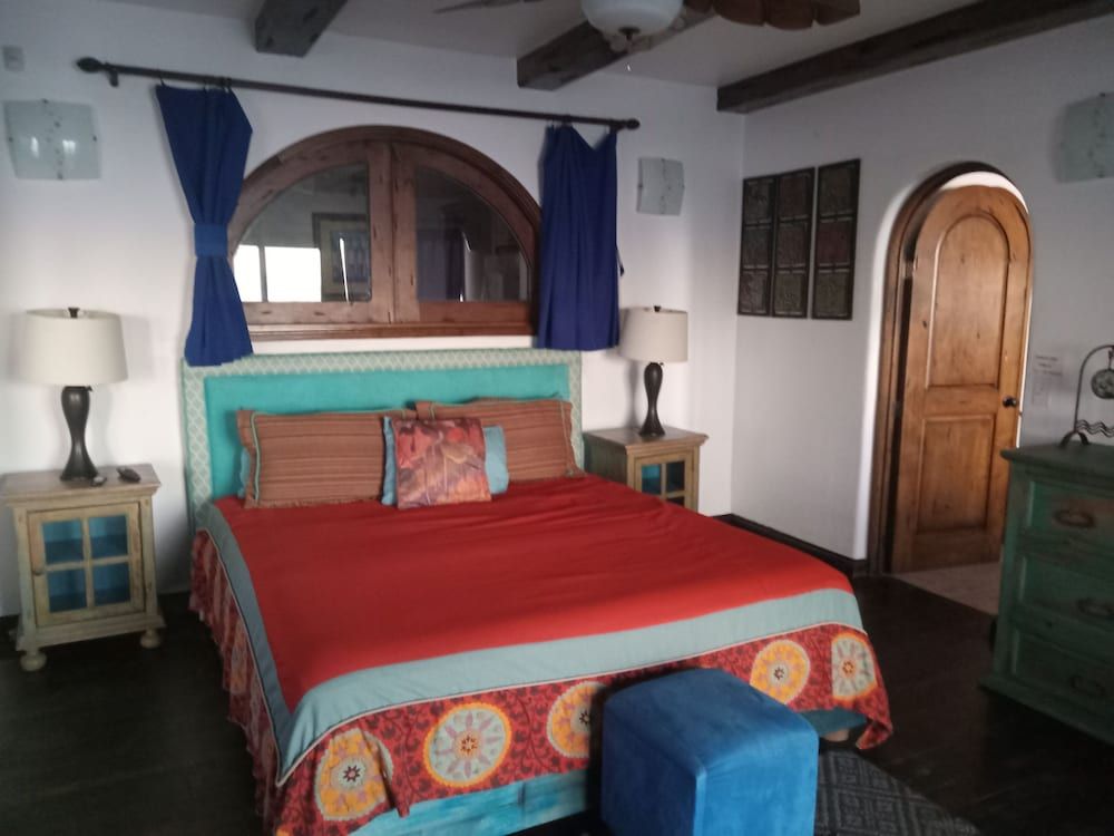 Casa Playa Baja Family Duplex, 2 Bedrooms, Beach View, Poolside 3