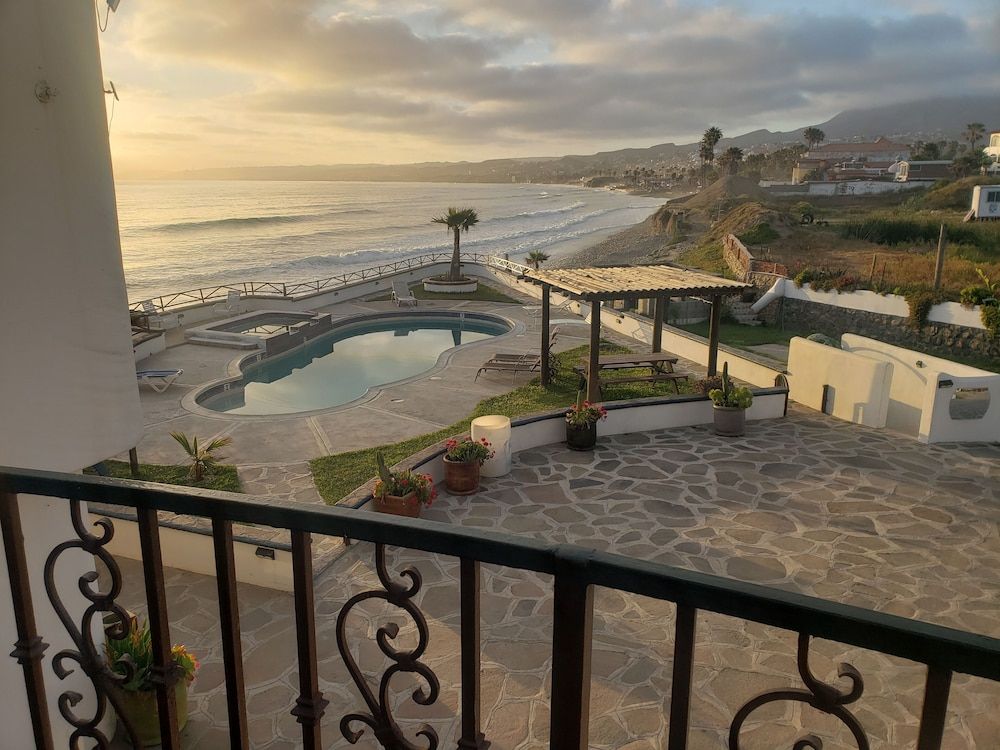 Casa Playa Baja Family Duplex, 2 Bedrooms, Beach View, Poolside 8