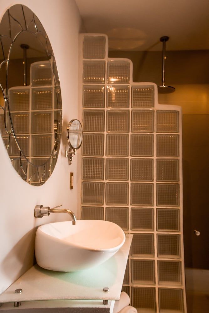 Kinbe Deluxe Boutique Hotel Deluxe Double Room, 1 King Bed, Balcony, Pool View 13