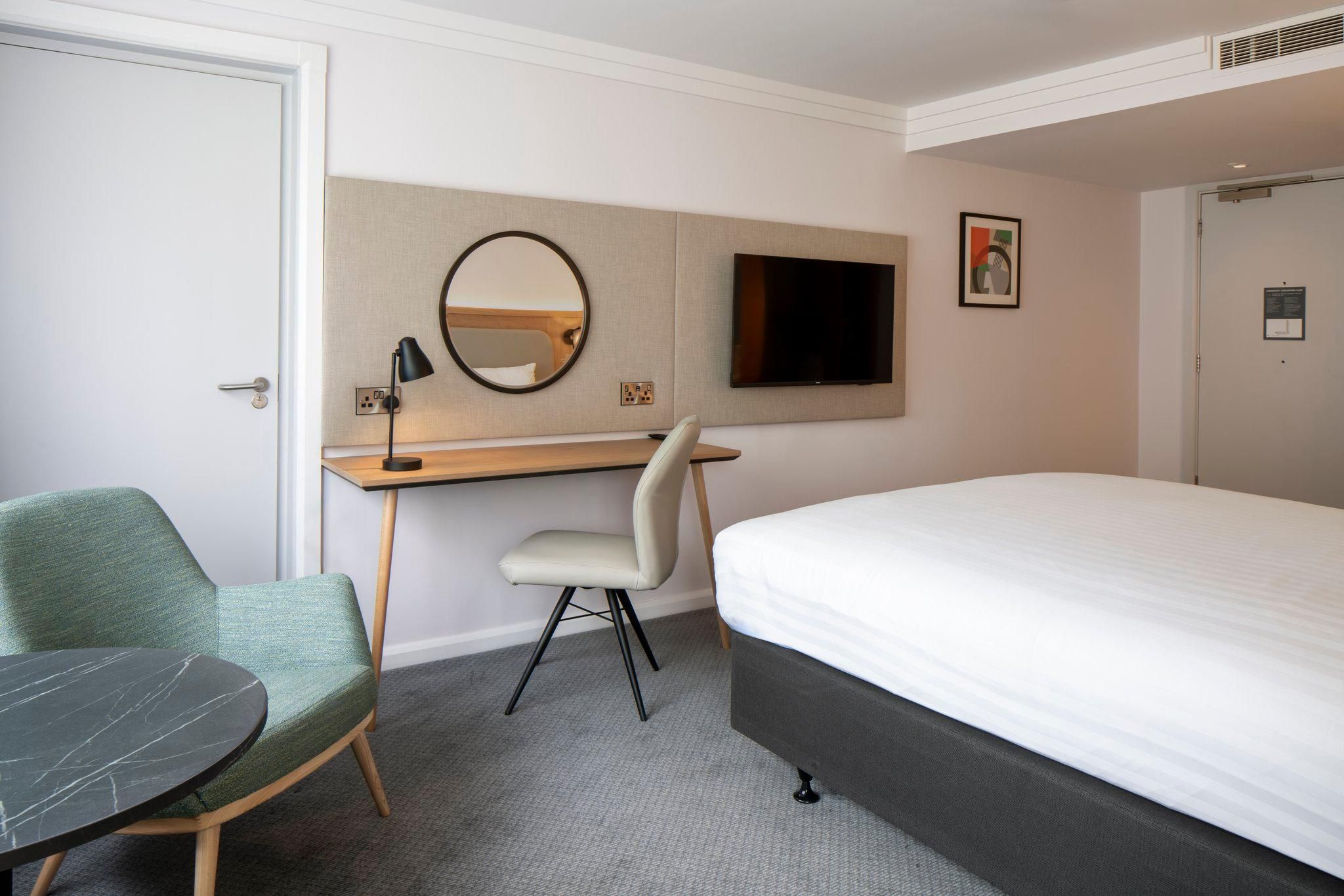 Holiday Inn Bristol Filton By IHG 1 Double Standard Accessible 2