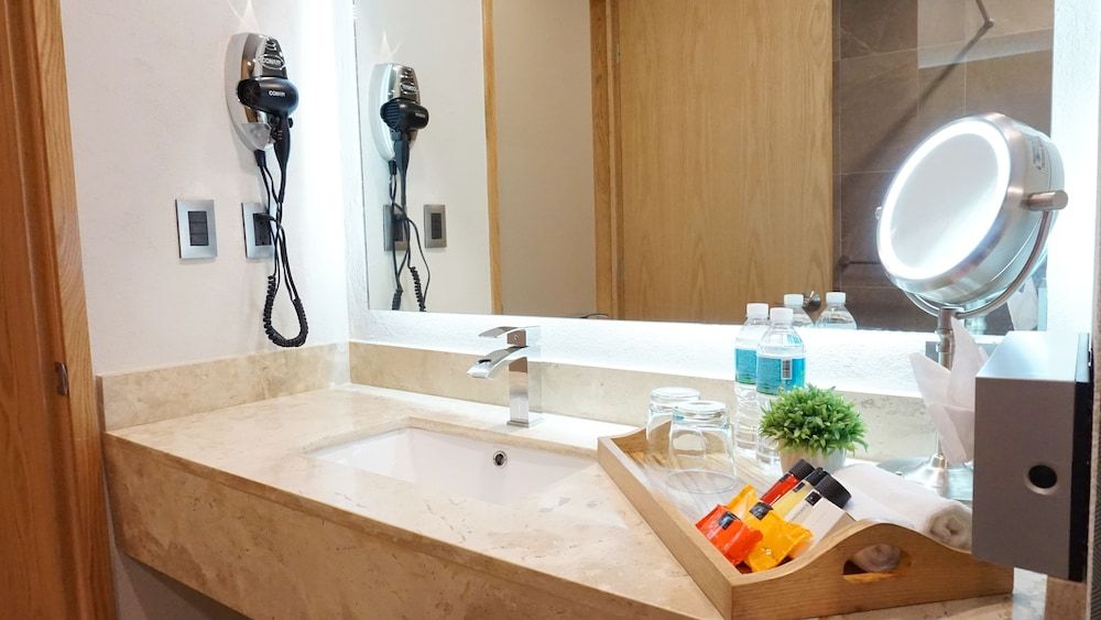 Hit Hoteles Aeropuerto Puebla Double Room, 2 Queen Beds 4