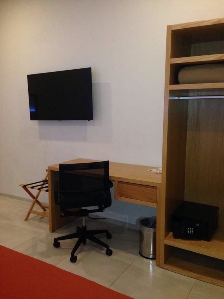 Hit Hoteles Aeropuerto Puebla Double Room, 2 Queen Beds 5