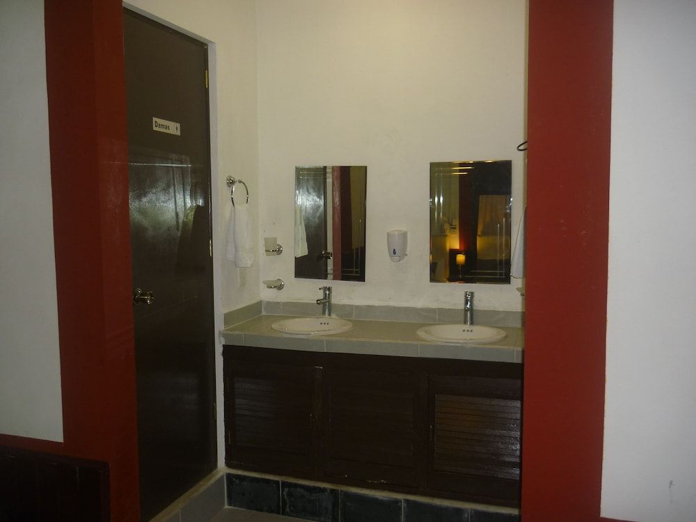 Hotel Maya Ah Kim Pech Standard Triple Room, 1 Bedroom 4