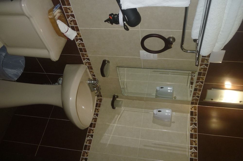 Hotel Maya Ah Kim Pech Comfort Double Room, 1 King Bed 4