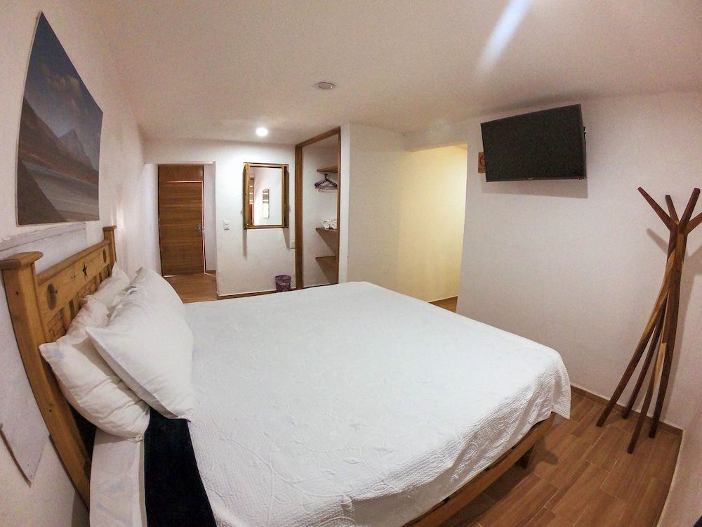 Real Carretero Elite Studio Suite, 1 Queen Bed 2