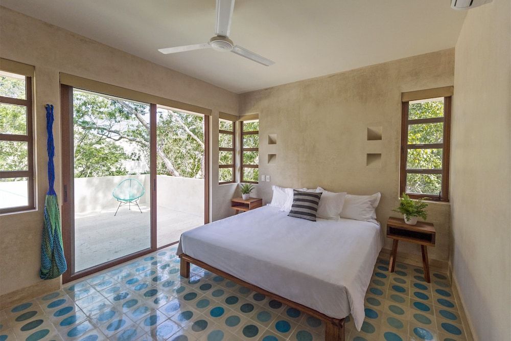 Panoramic Suite, Pool View, Balcony/Patio