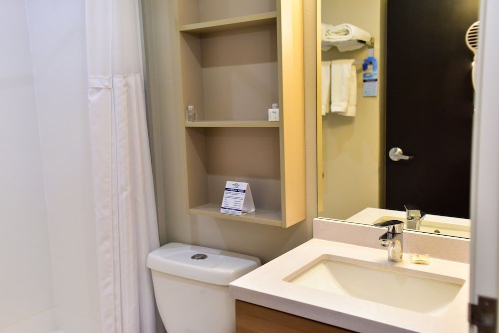 Room, 2 Queen Beds, Accessible, Non Smoking