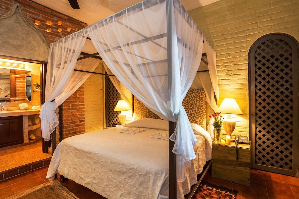 Quinta Maria Cortez Beach Hotel Standard King Beach Access