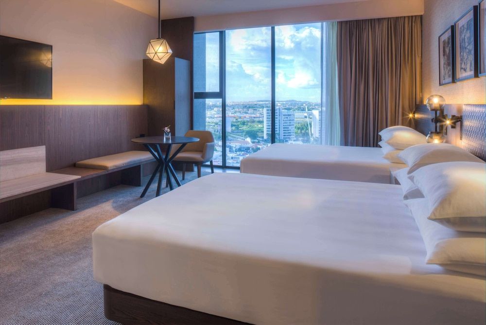 Room, 2 Queen Beds, City View