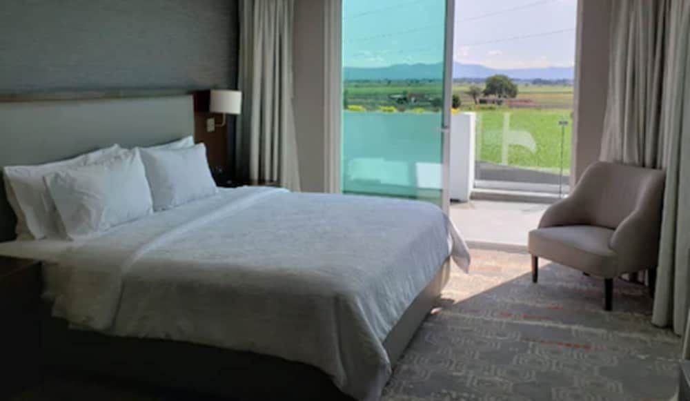 Suite, 1 Bedroom, Balcony