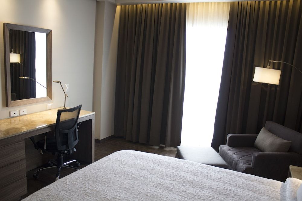 Hampton Inn by Hilton Durango Room, 2 Double Beds, Non Smoking, Refrigerator 7