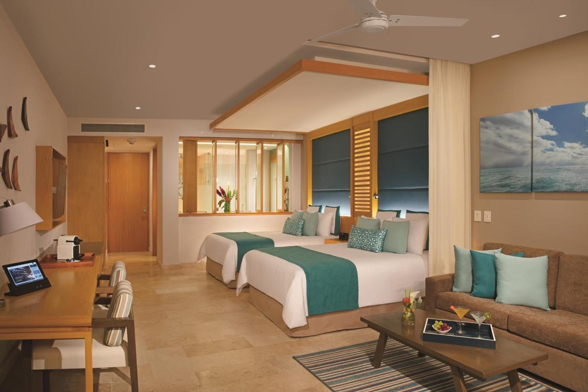 Junior Suite Pool View - Two Queen Beds - All Inclusive