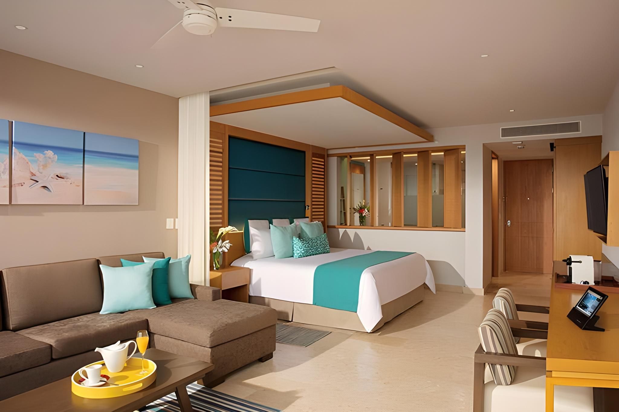 Preferred Junior Suite Ocean Front with Private Pool - King Bed - All Inclusive