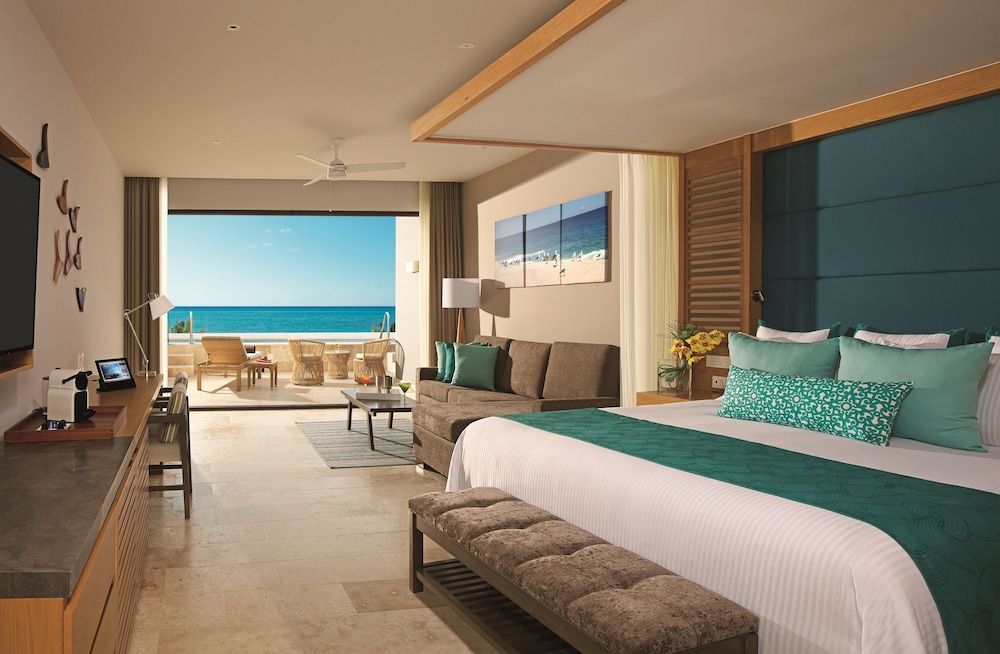 Junior Suite Partial Ocean View - King Bed
