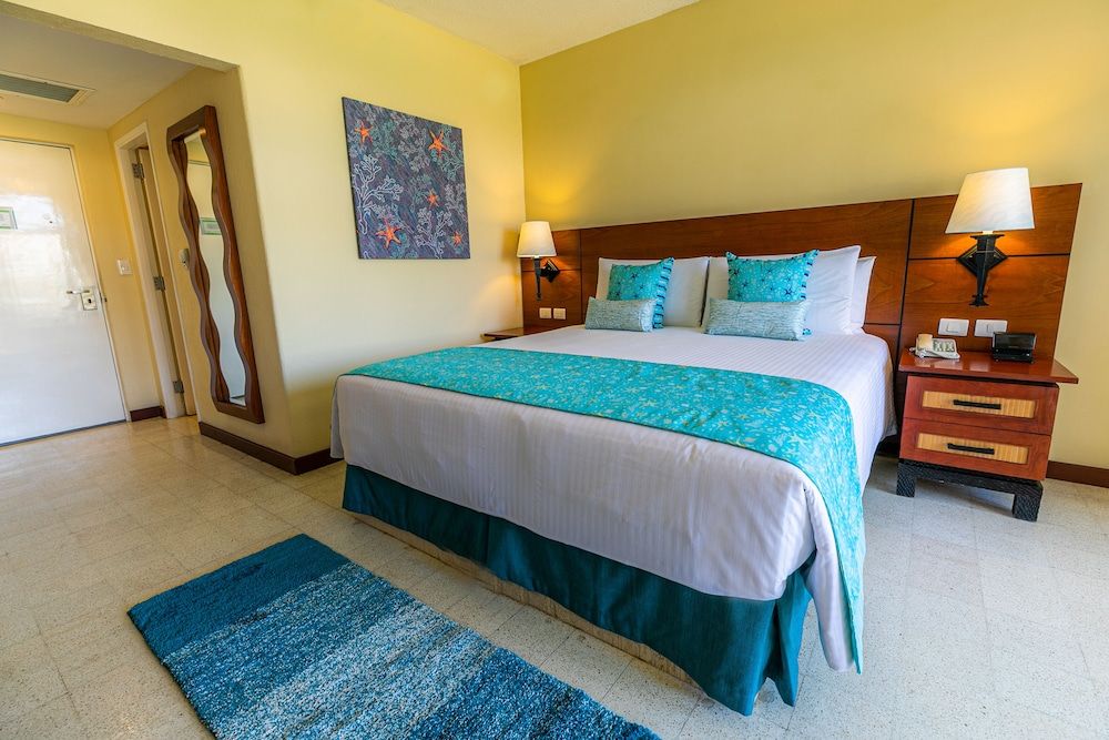 Superior Room, 1 King Bed, Ocean View