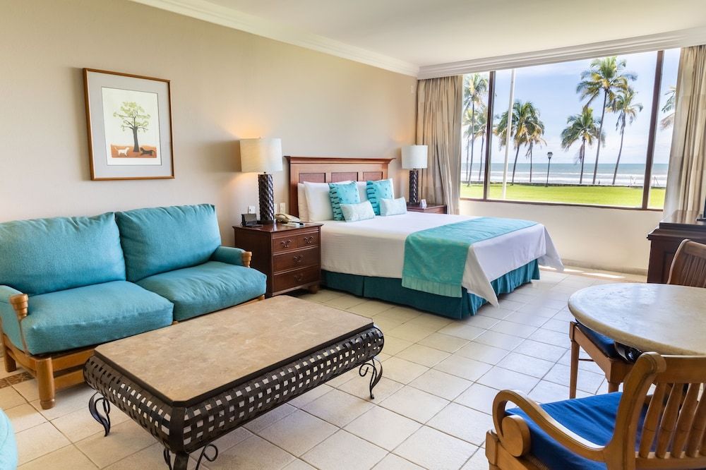 Junior Suite, 1 King Bed, Ocean View