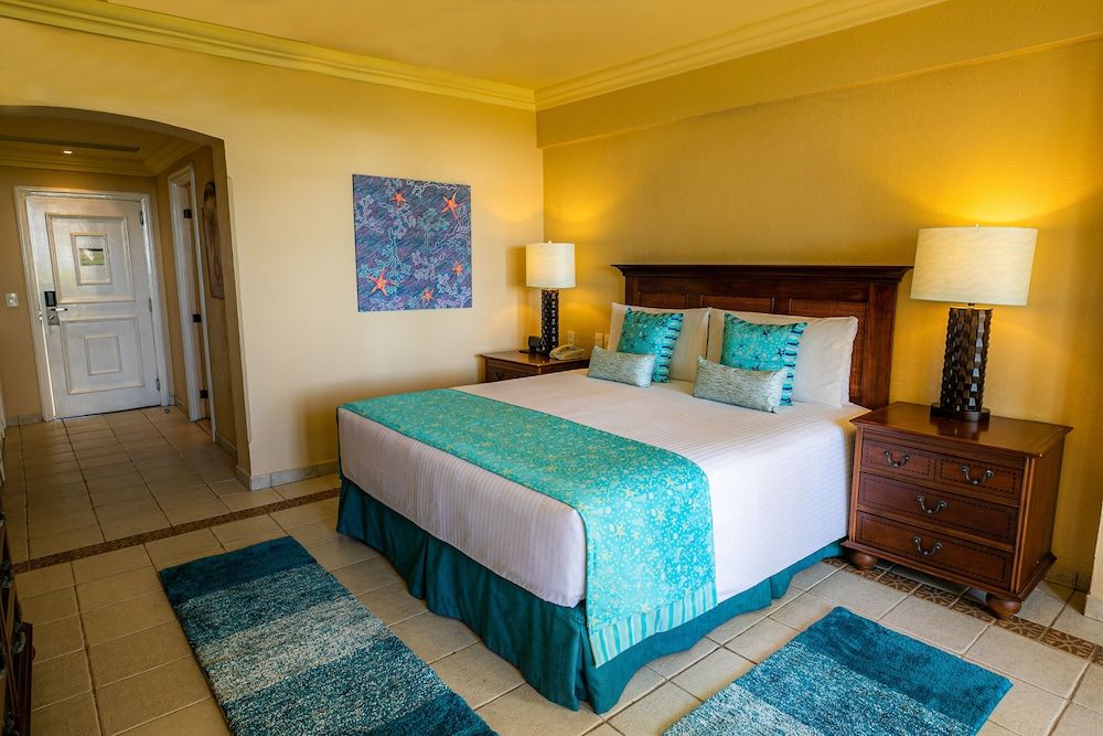 Deluxe Room, 1 King Bed, Ocean View